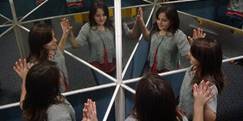 http://fiziks.org.ua/wp-content/uploads/2011/02/mirrors-Kaleidoscope.JPG